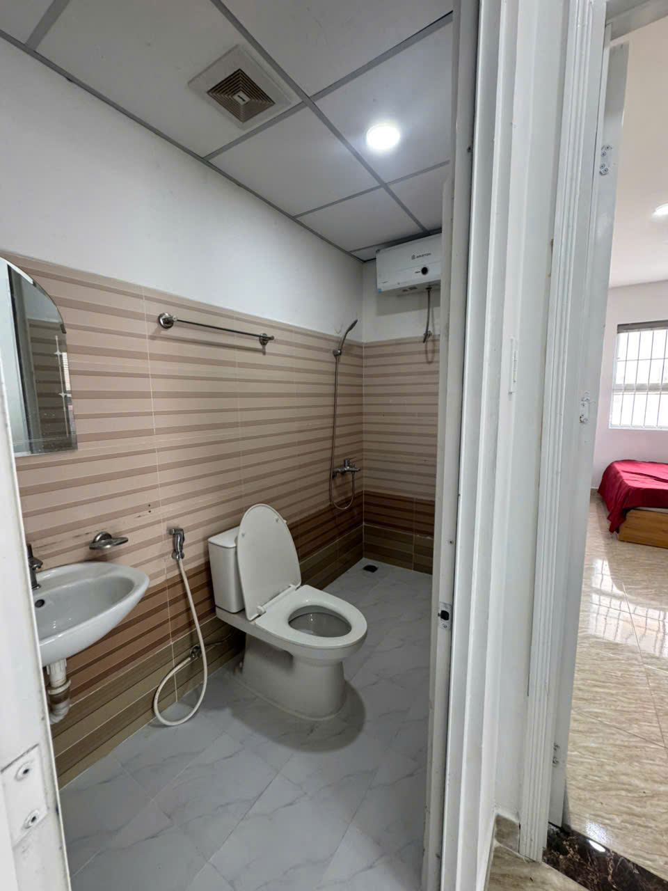 Affordable 2BR Hoang Quan Apartment for Rent in Nha Trang – Near the Beach